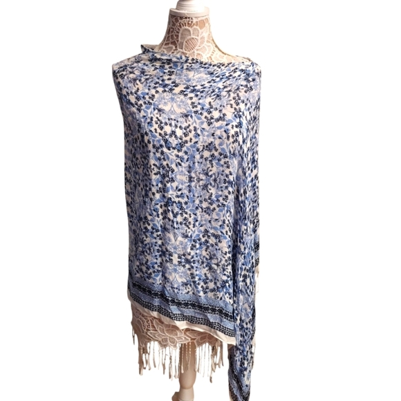 J JILL Blue and White Floral Side Fringed Shawl/Poncho - Picture 1 of 11